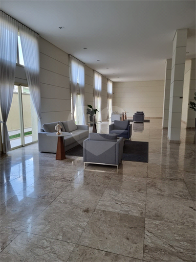 Foto REO183800