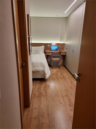 Foto REO183800