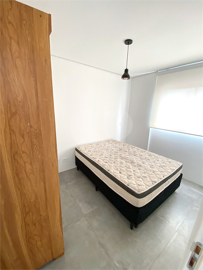 Foto REO184005