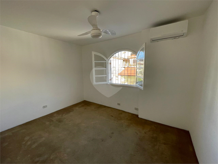 Foto REO184688