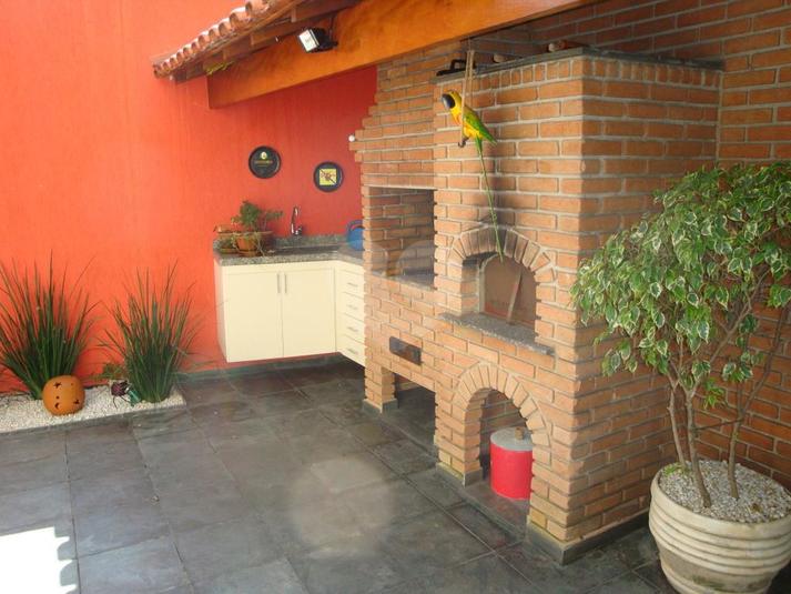 CHURRASQUEIRA E FORNO