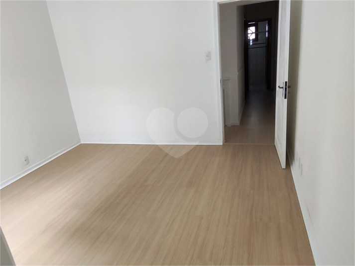 Foto REO188901