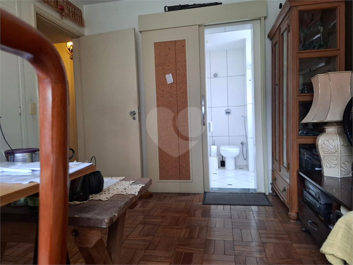 Foto REO189747
