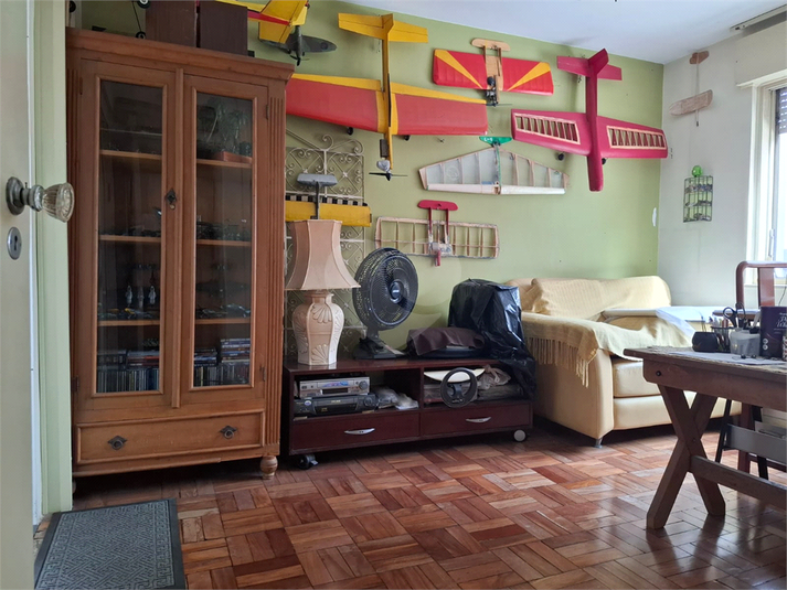 Foto REO189747