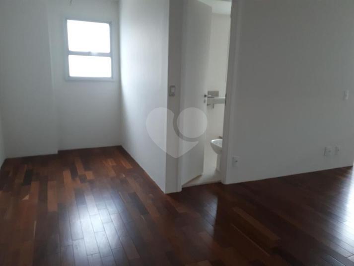 Foto REO190049