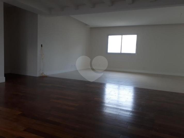 Foto REO190049