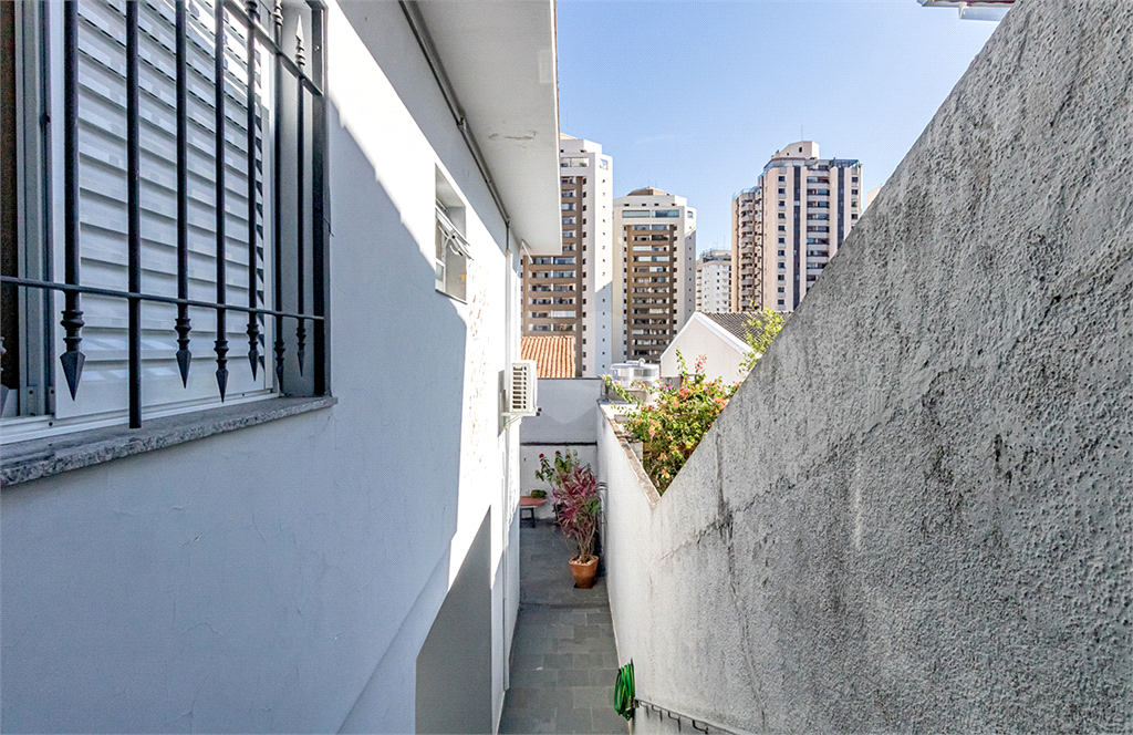 Venda Casa São Paulo Alto Da Lapa REO190222 34