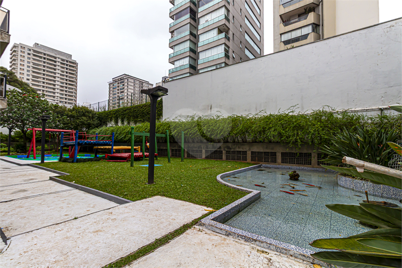 Foto REO191355