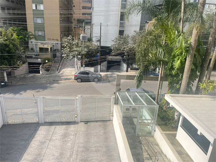 Foto REO192824