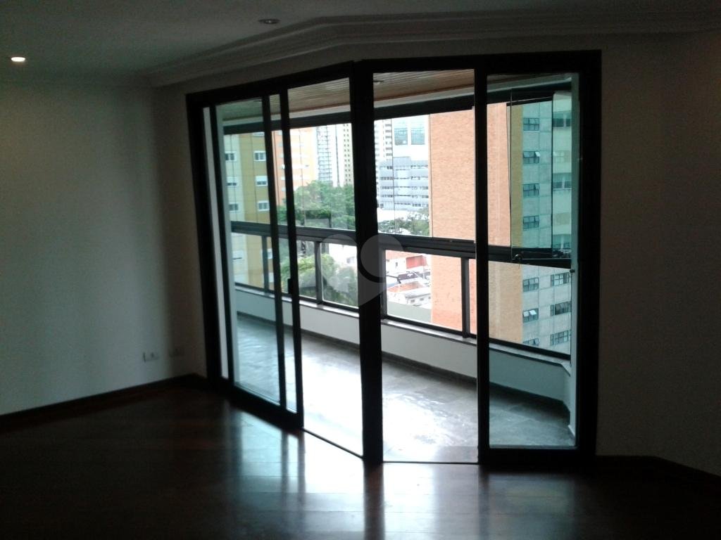 Venda Apartamento São Paulo Moema REO194060 3