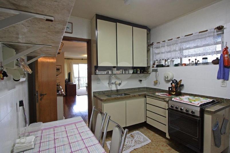 Foto REO194112