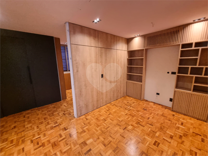 Foto REO194130