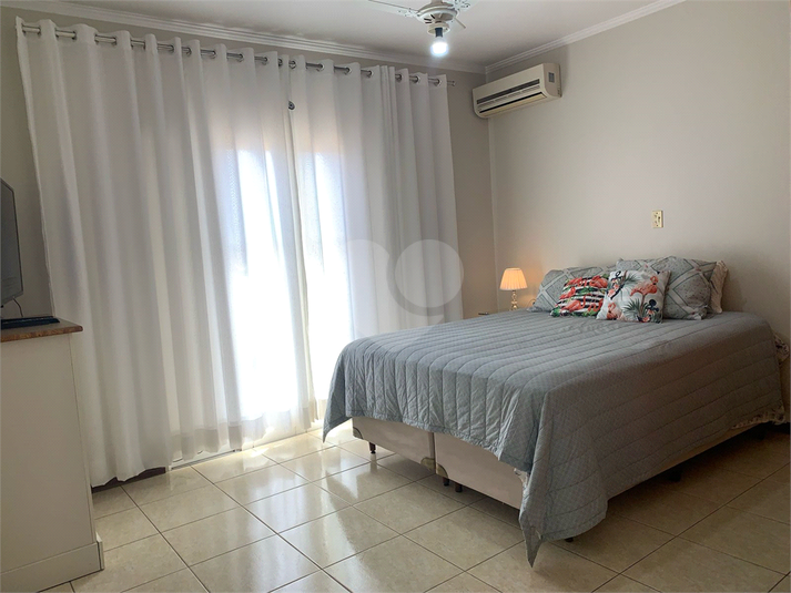 Foto REO194352