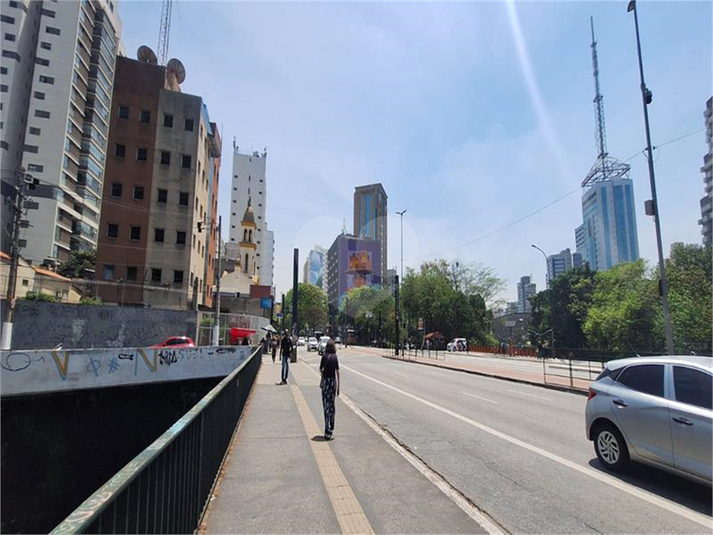 Foto REO196276