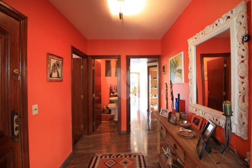 Foto REO196302