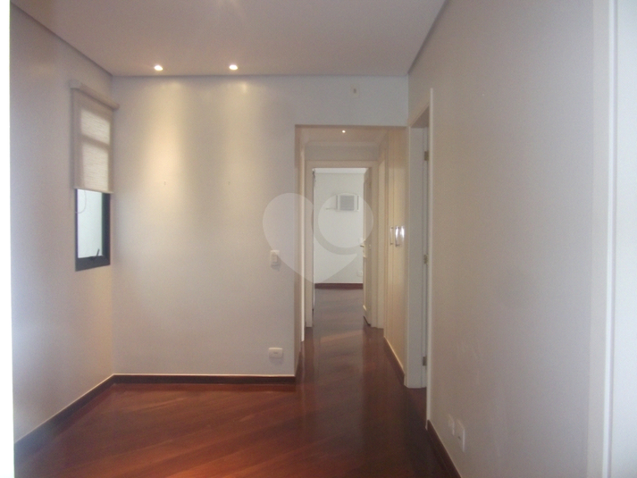 Venda Apartamento São Paulo Campo Belo REO203172 54