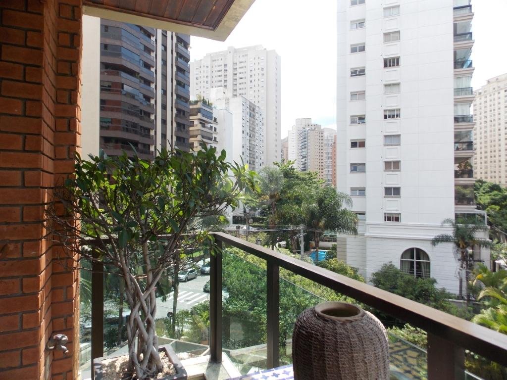 Venda Apartamento São Paulo Moema REO204447 8