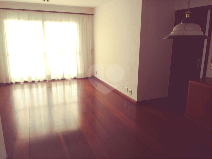 Foto REO206267