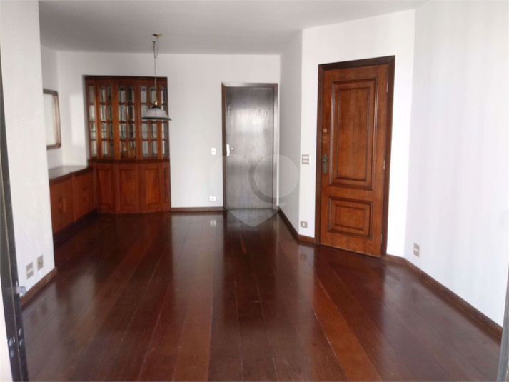 Foto REO206267