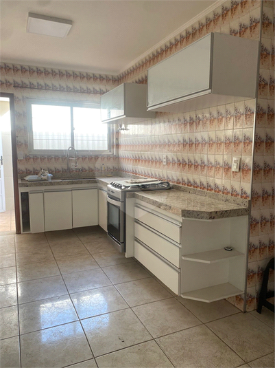 Foto REO206325