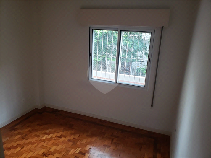 Foto REO209015