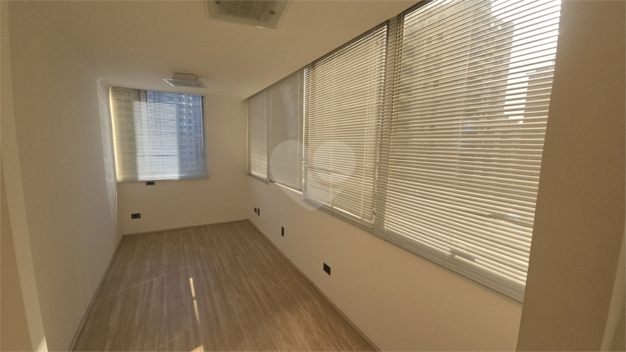 Foto REO212966