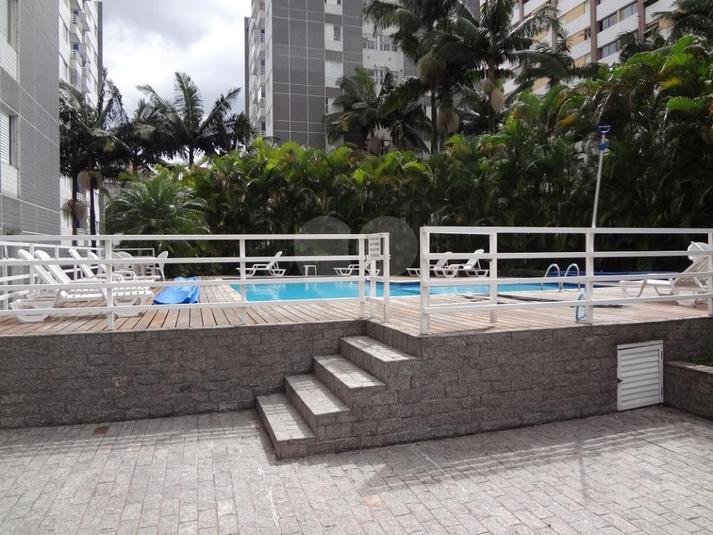 Foto REO213010
