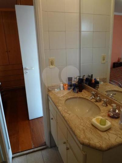 Foto REO213010