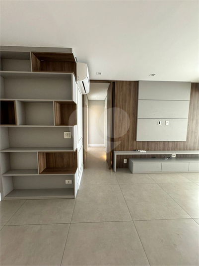 Foto REO214930