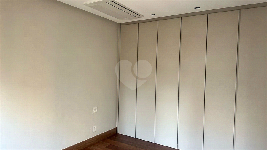 Foto REO215662