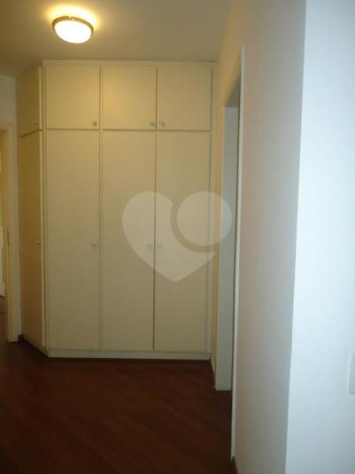 Foto REO215909