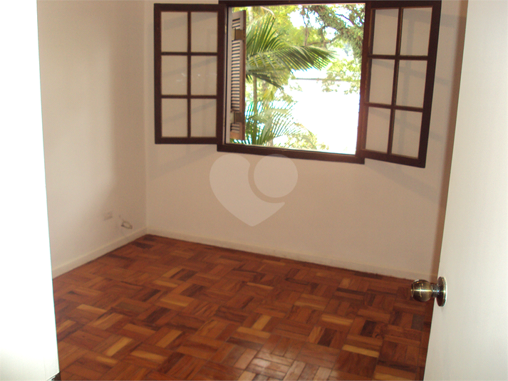 Foto REO218731