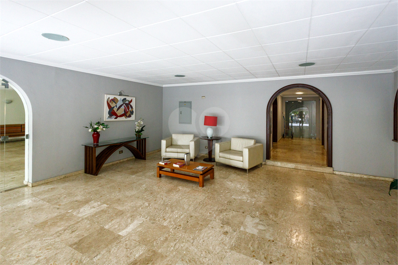 Foto REO219043