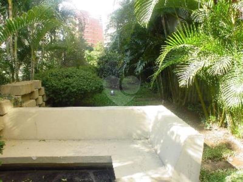 Venda Apartamento São Paulo Real Parque REO22370 2