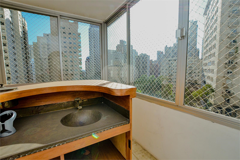 Venda Apartamento São Paulo Paraíso REO241143 45