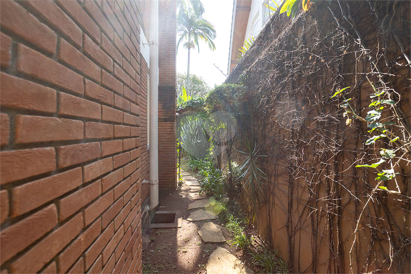 Foto REO25030