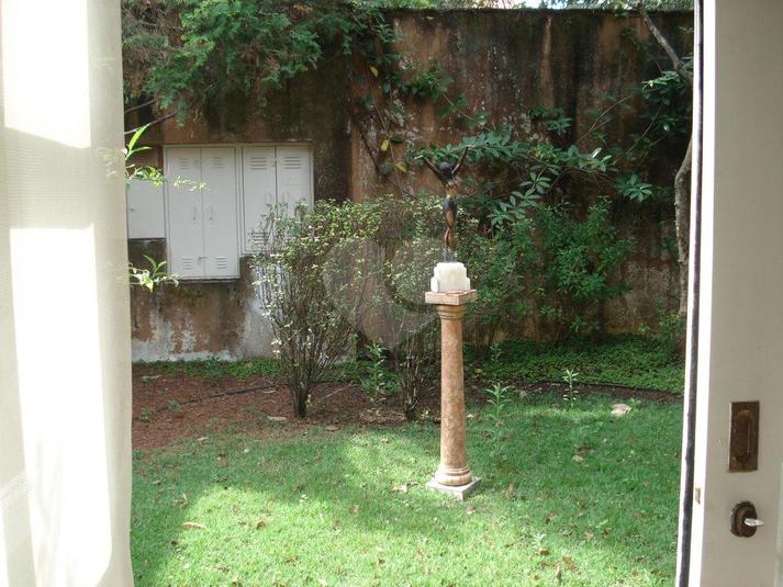 Foto REO25030