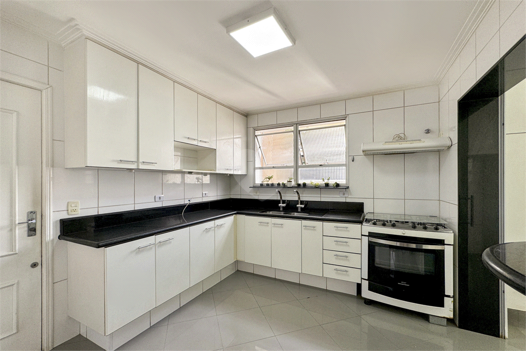 Venda Apartamento São Paulo Moema REO250582 27