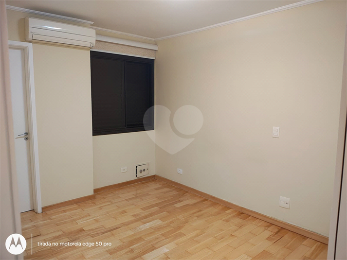 Foto REO251710