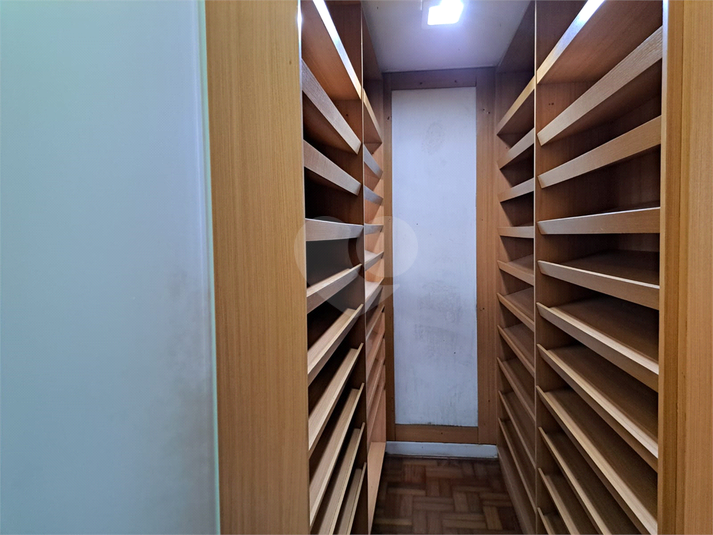 Foto REO253275