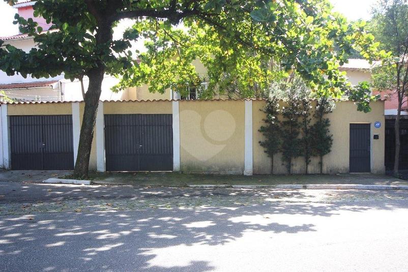 Foto REO25687