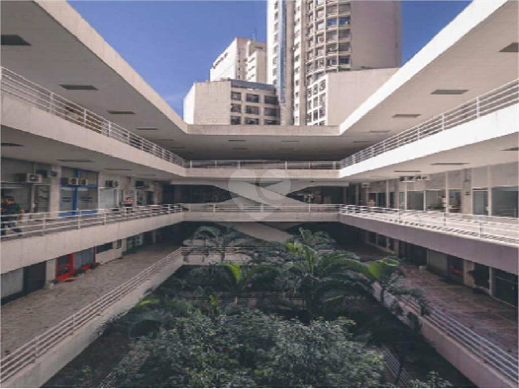 Venda Mall São Paulo República REO257778 13