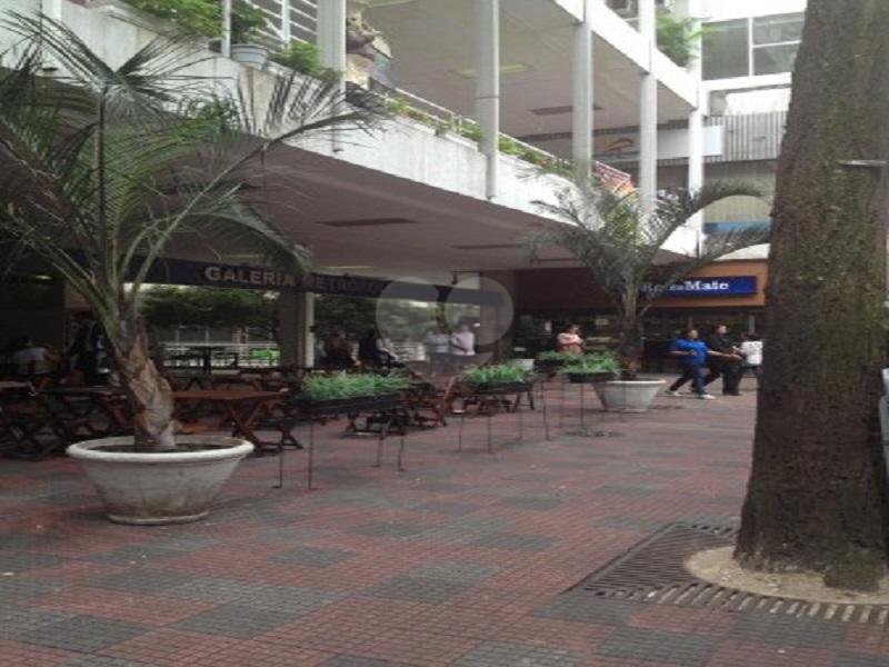 Venda Mall São Paulo República REO257778 9