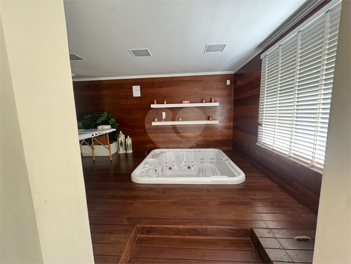 Foto REO262842