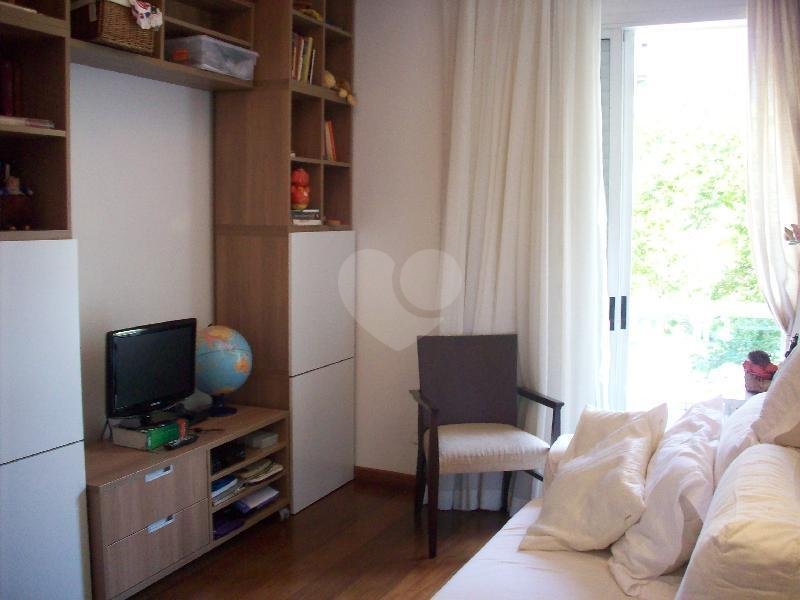 Venda Apartamento São Paulo Real Parque REO26343 11