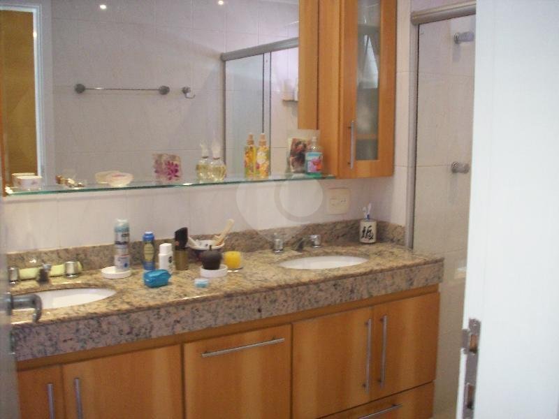 Venda Apartamento São Paulo Real Parque REO26343 16