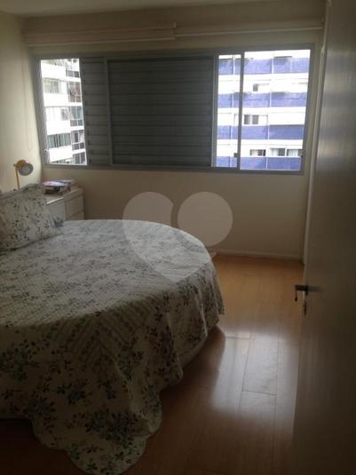 Foto REO265733