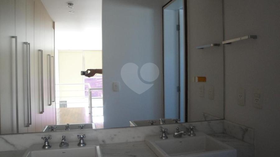 Foto REO266084
