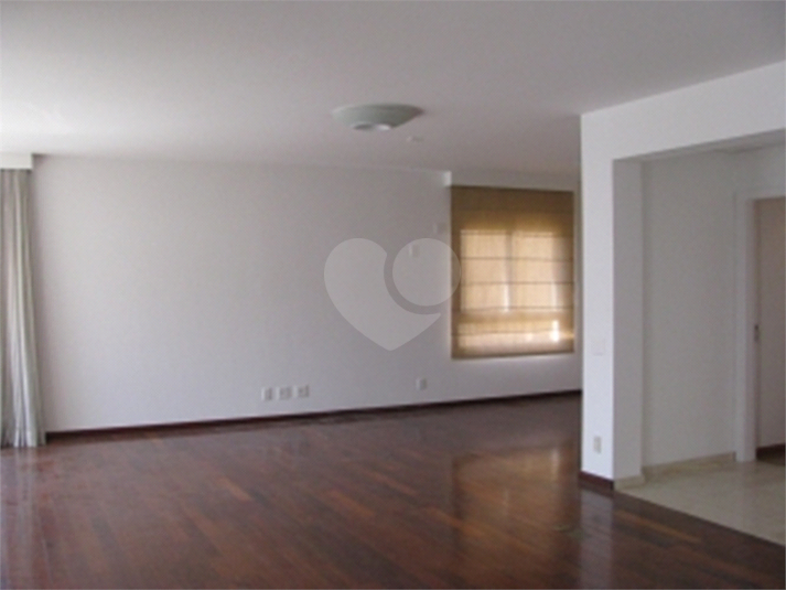 Foto REO266455