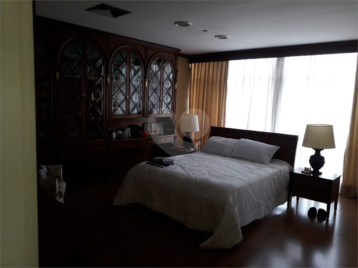 Foto REO270275